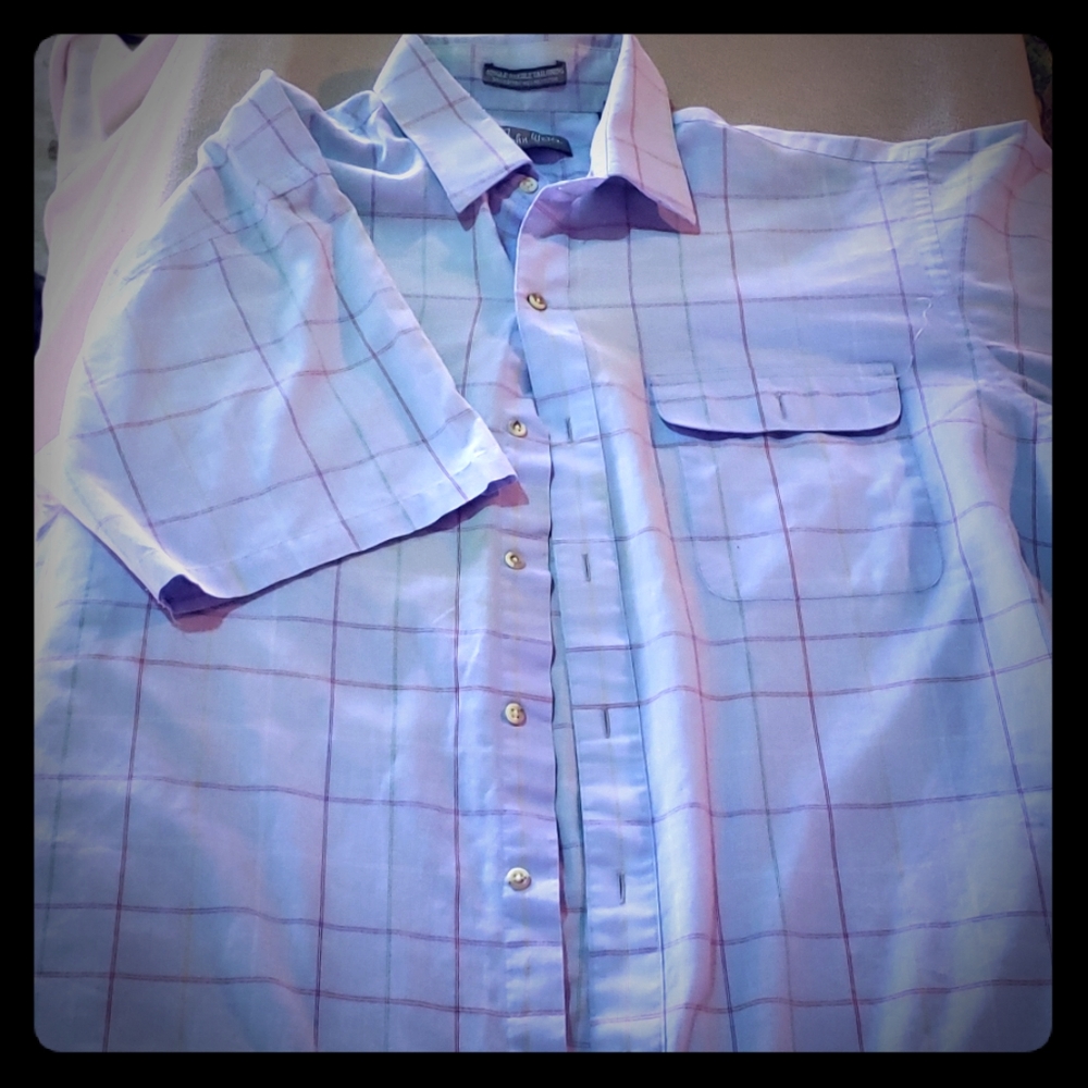 Men's short sleeve dress shirt